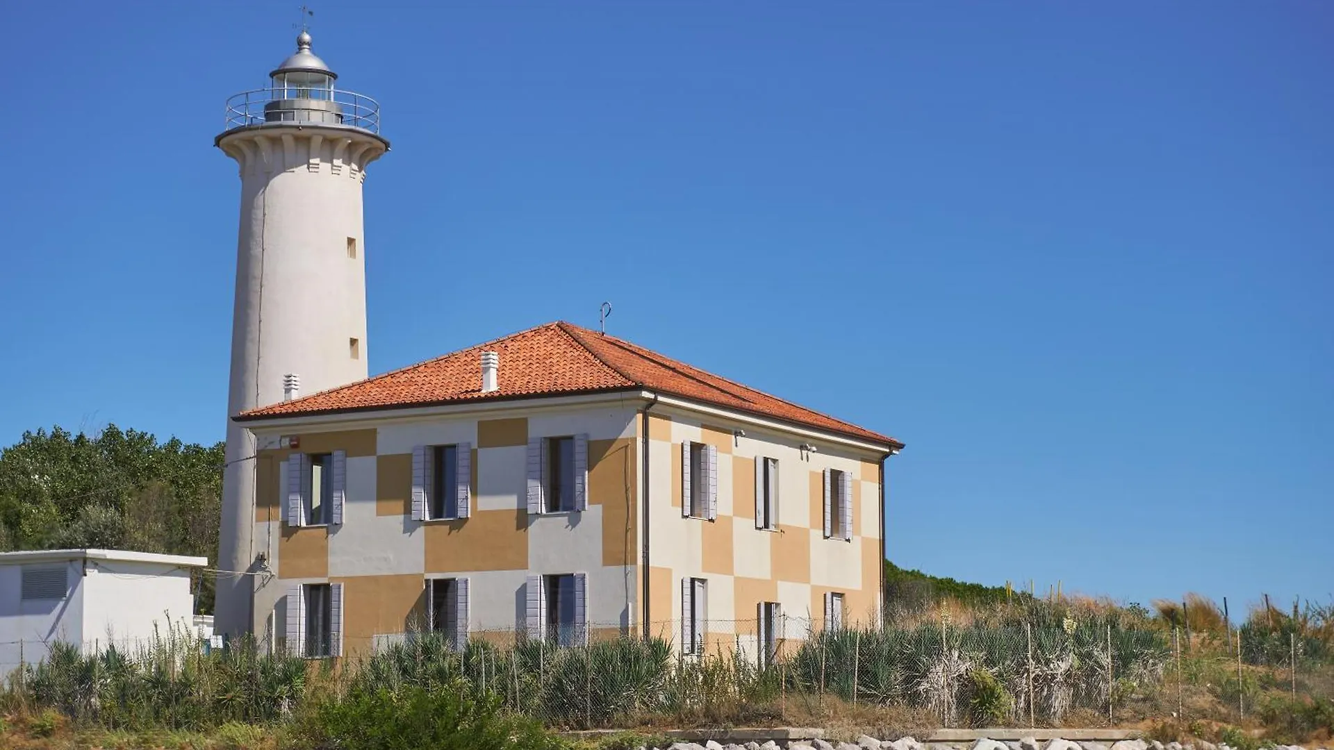 Beachfront Apartment With A Big Terrace - Beahost Bibione