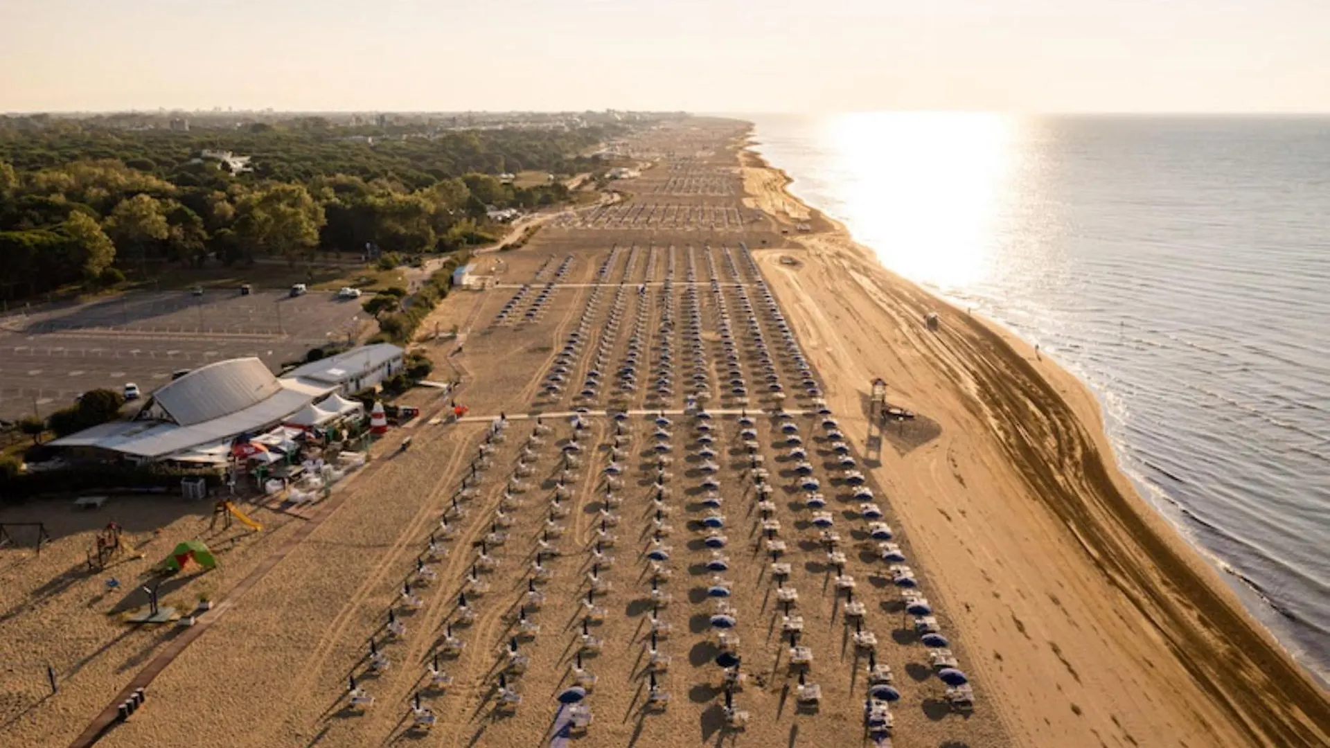 Beachfront Apartment With A Big Terrace - Beahost Bibione