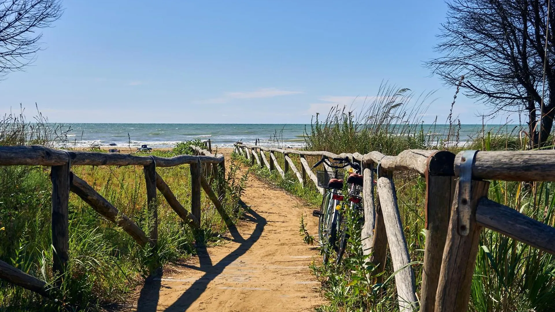 Beachfront Apartment With A Big Terrace - Beahost Bibione