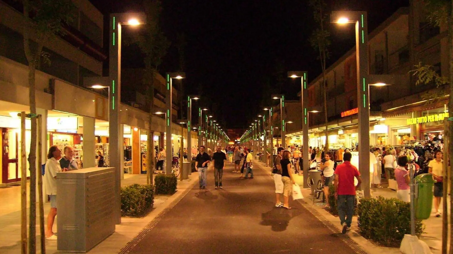 Beachfront Apartment With A Big Terrace - Beahost Bibione
